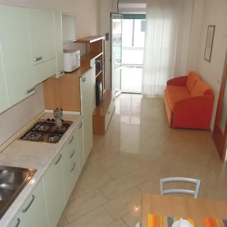 Apartment Lovely Flat Next To The Beach-beahost *