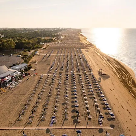 Apartment Lovely Flat Next To The Beach-beahost *