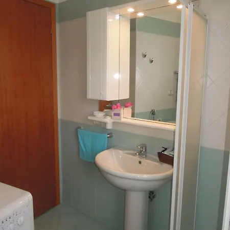 Lovely Flat Next To The Beach-beahost *