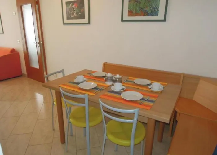 Lovely Flat Next To The Beach-beahost *